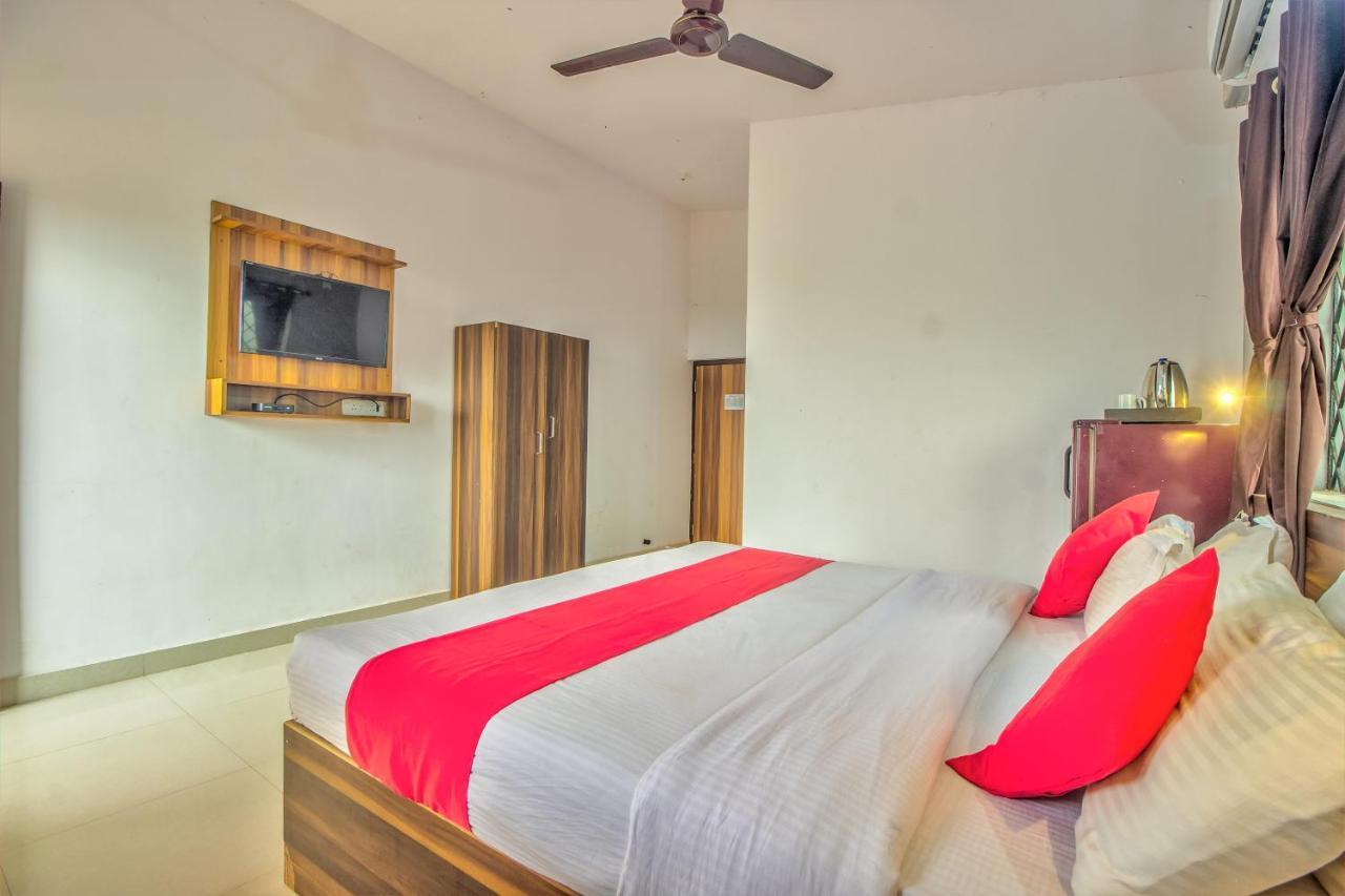 Beach Doorz Hotel Baga Bagian luar foto