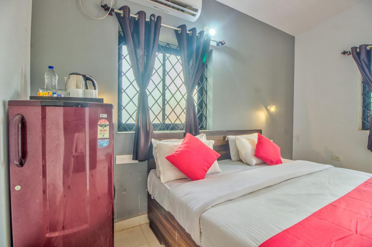 Beach Doorz Hotel Baga Bagian luar foto