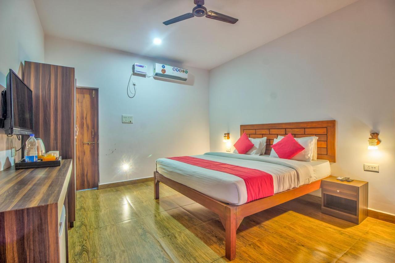 Beach Doorz Hotel Baga Bagian luar foto