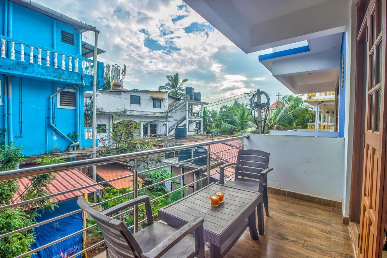 Beach Doorz Hotel Baga Bagian luar foto