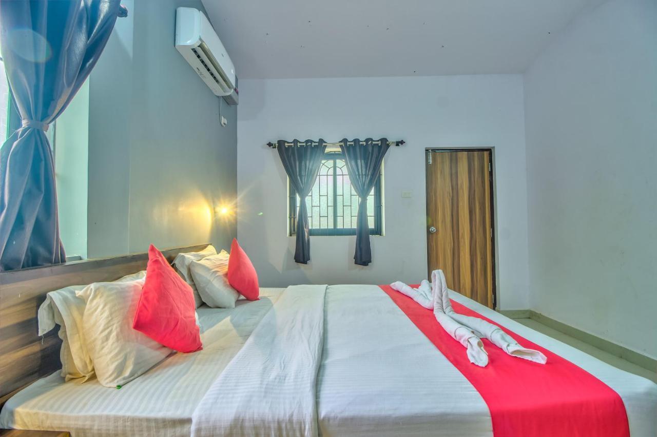Beach Doorz Hotel Baga Bagian luar foto