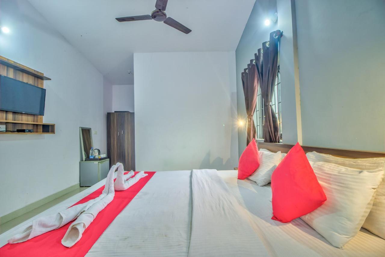 Beach Doorz Hotel Baga Bagian luar foto