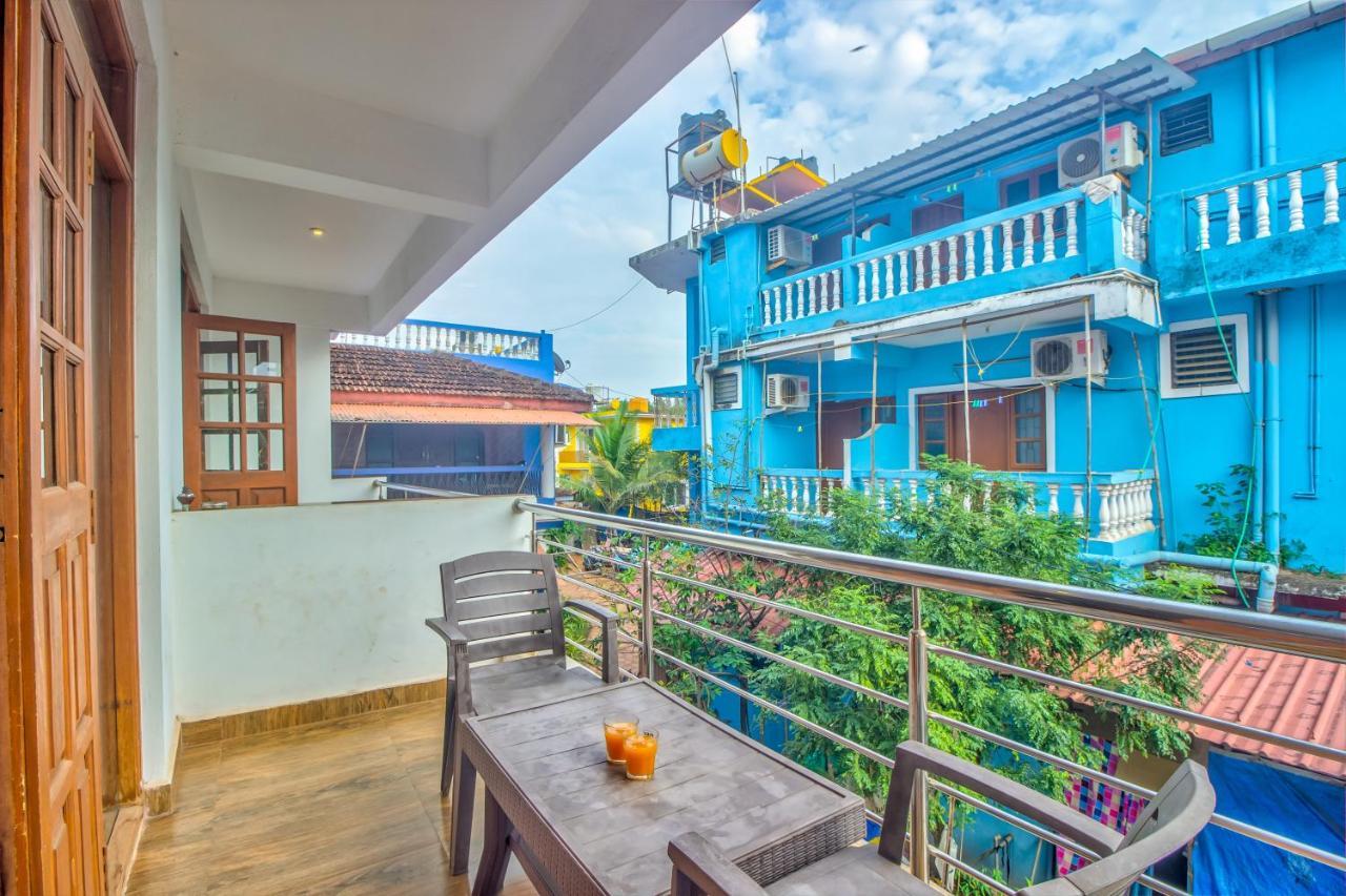 Beach Doorz Hotel Baga Bagian luar foto